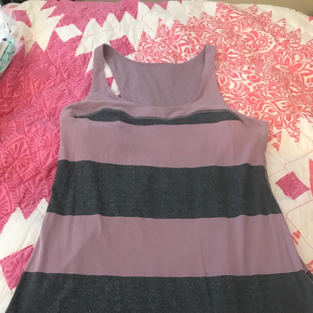 Lululemon top
